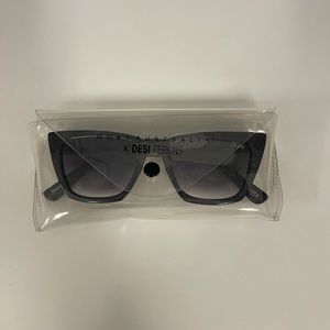 Quay - Desi Perkins / don’t look @ me